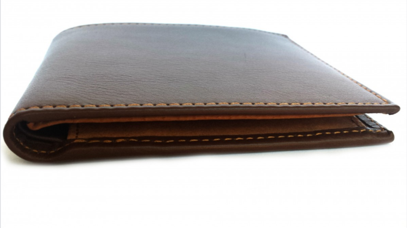 How to Choose the Right Wallet for Men